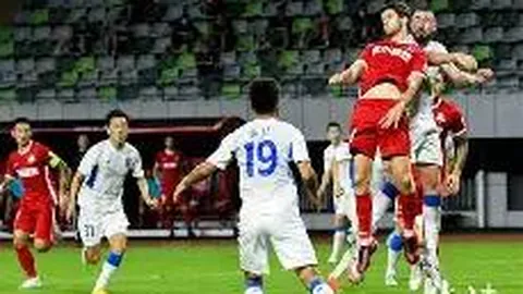 梁静茹分手后首现身，与闺蜜畅谈笑颜如花