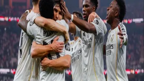 黄潜主场遭皇马逆转，姆巴佩爆发梅开二度，库尔图瓦发挥神级扑救